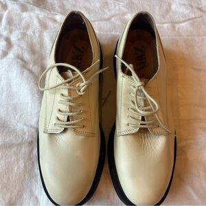 Zara Women’s Cream Lace Up Shoes
